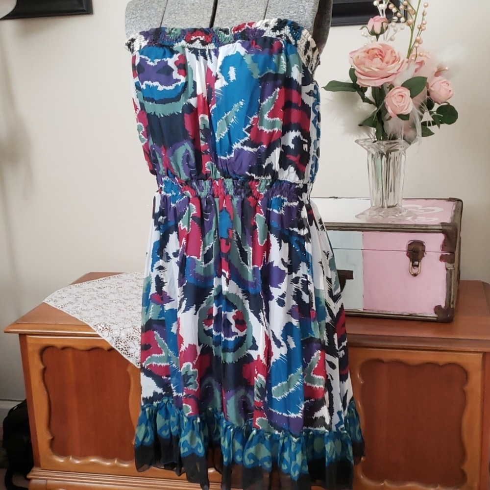 Strapless flirty dress